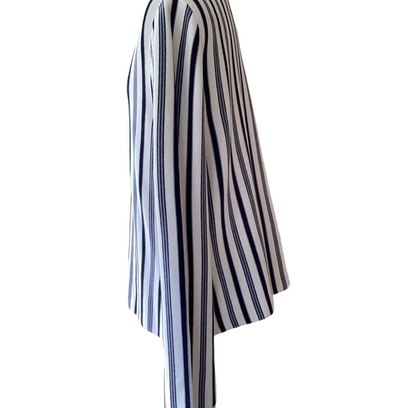 Ann Taylor gray/black/white silk blend pullover sweater/tunic. Size M. - Picture 5 of 8